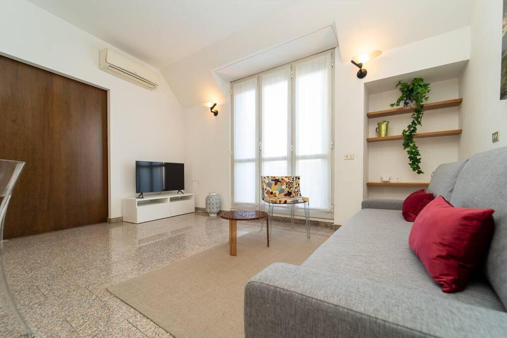 5 Giornate Apt Con Terrazzo E Garage Privato Milánó Kültér fotó
